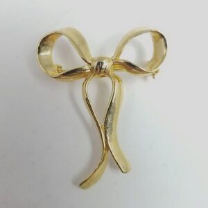 Vintage Gold Tone Bow Shape Brooch, Ribbon Lapel Pin, Gift Present, Estate